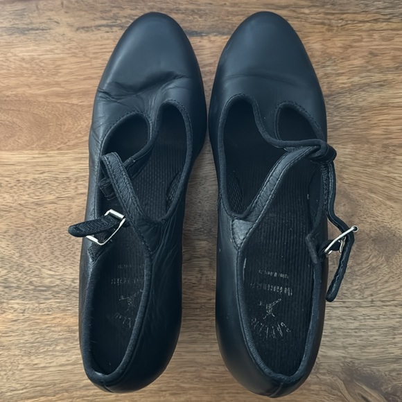 Capezio Black Character Shoes/Heels - 7.5 - Picture 3 of 10